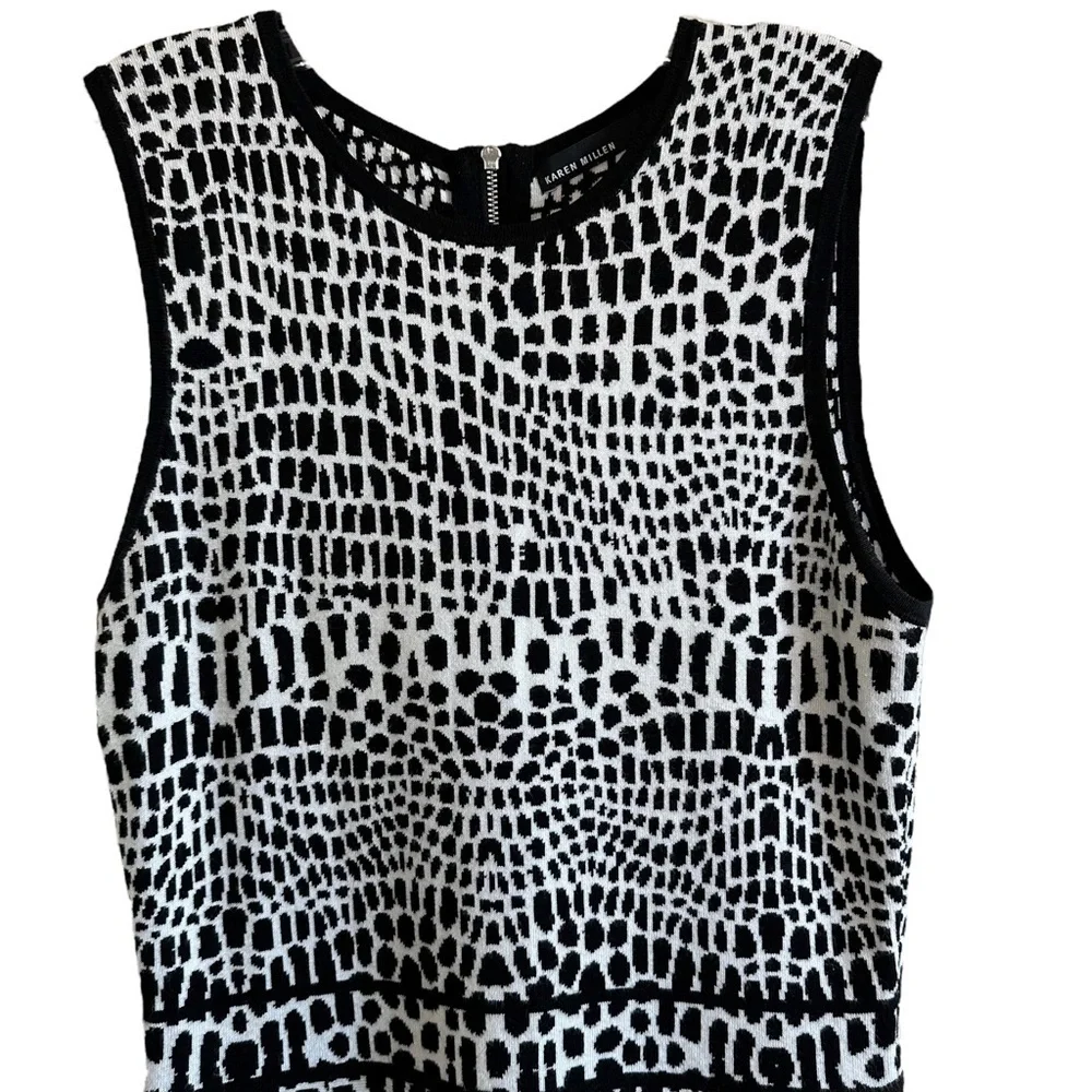 Karen Millen Fit & Flare Knit Sweater Dress Black & White Sz 4 - Picture 2 of 14